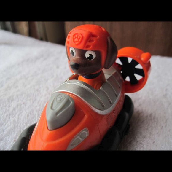 Paw Patrol Rescue Racer Zuma Hovercraft Plastic Toy Car Race Wheels Don't Work - Picture 5 of 8